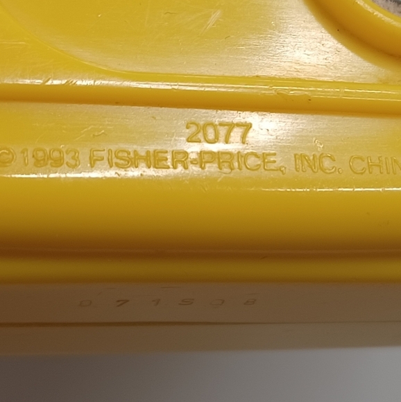 Vintage 1993 Fisher-Price Yellow Toy Camera #2077 Works 24 Animal Pics - Picture 9 of 9